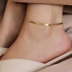 Anthropologie Gold Herringbone Chain Anklet